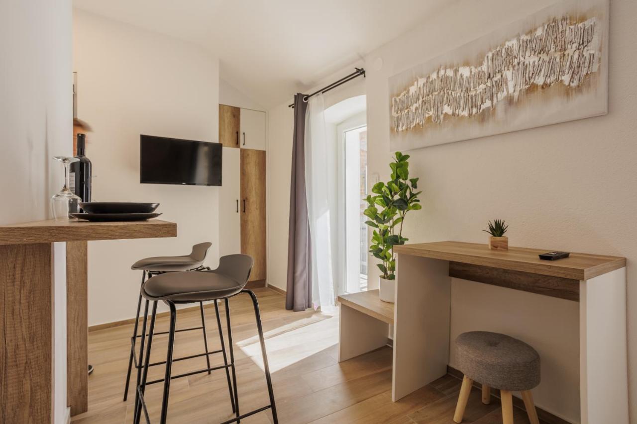 Apartments Piritus Спліт Екстер'єр фото